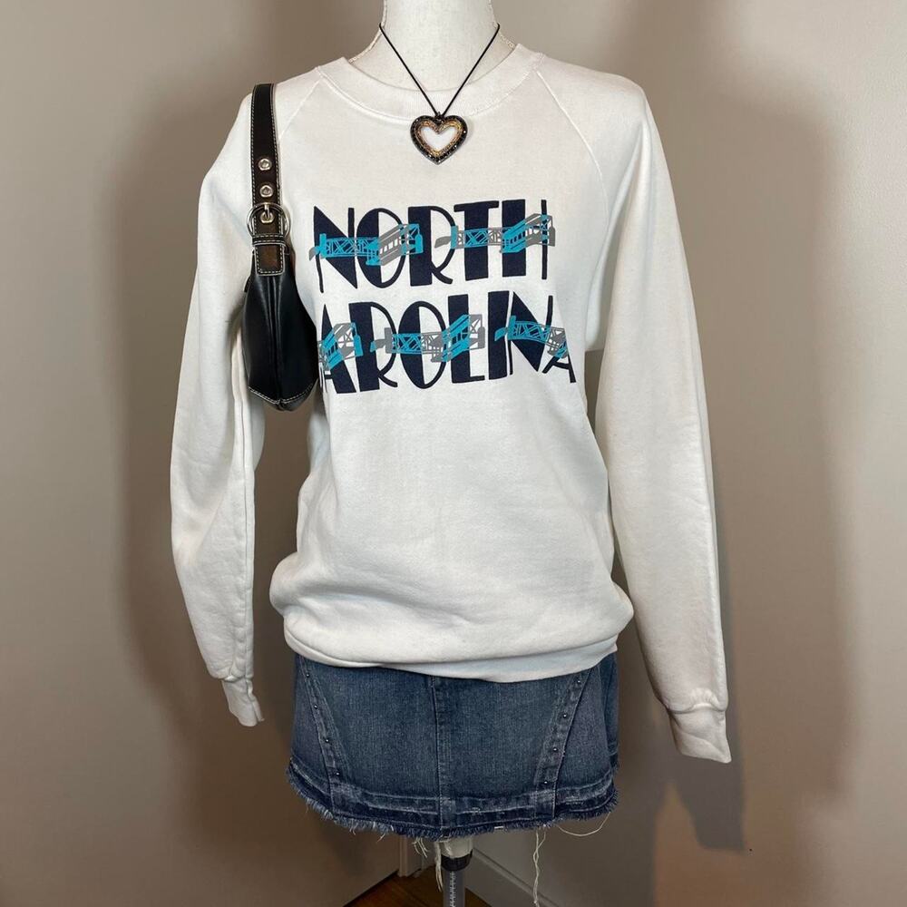 North Carolina Vintage Fruit of the Loom Large Crewneck Sweatshirt